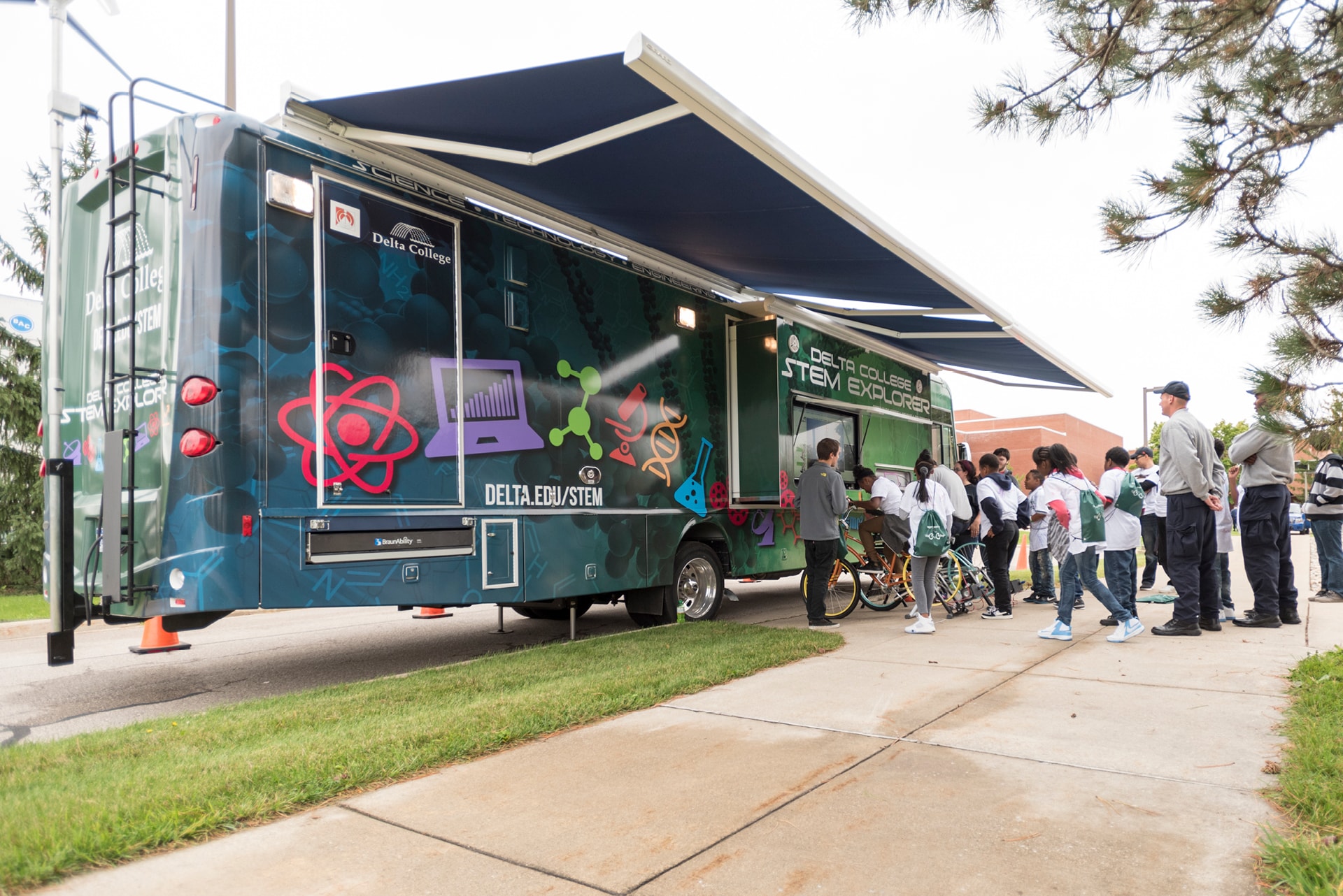 STEM Explorer Bus